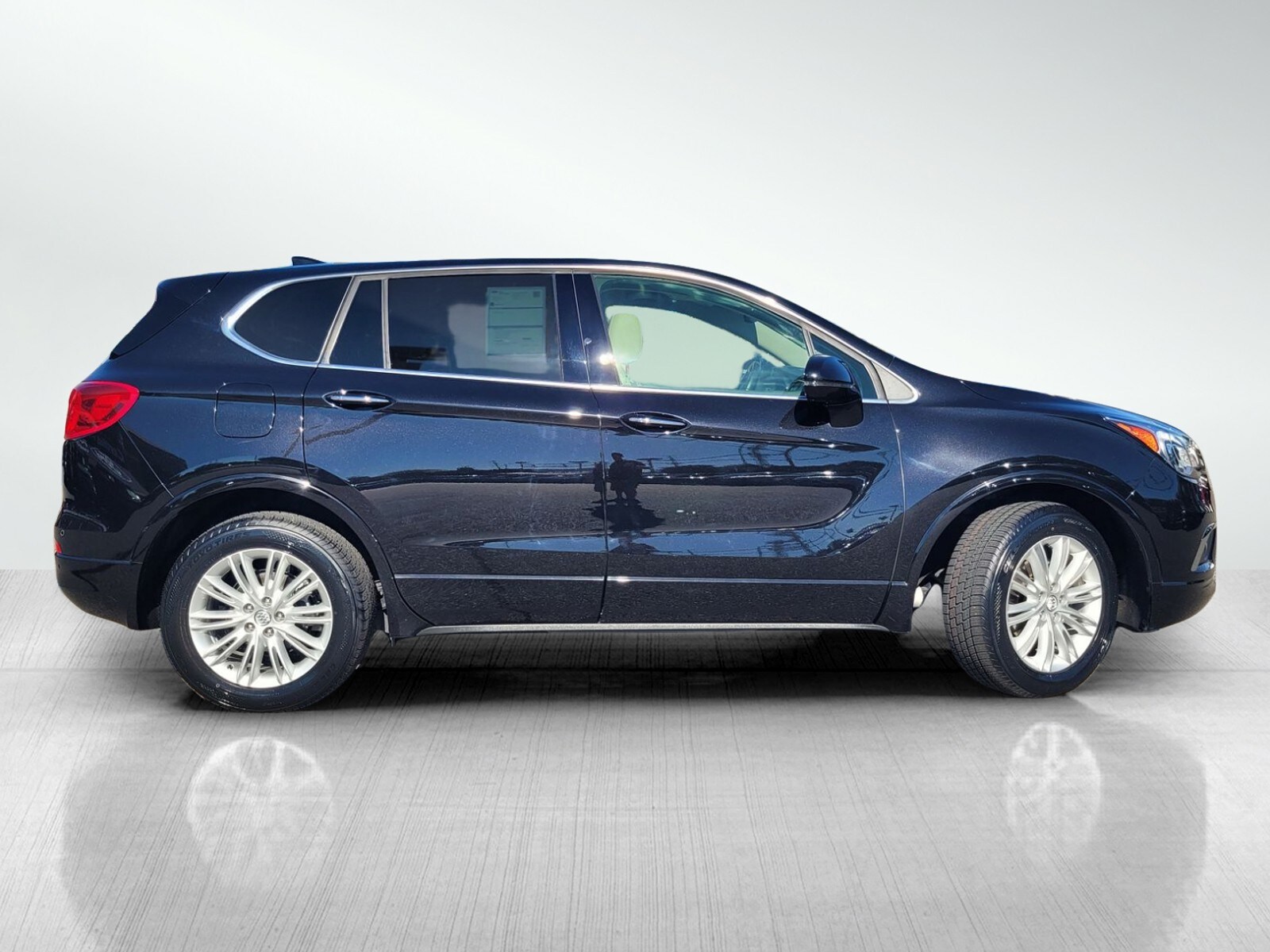 2017 Buick Envision Preferred photo 3