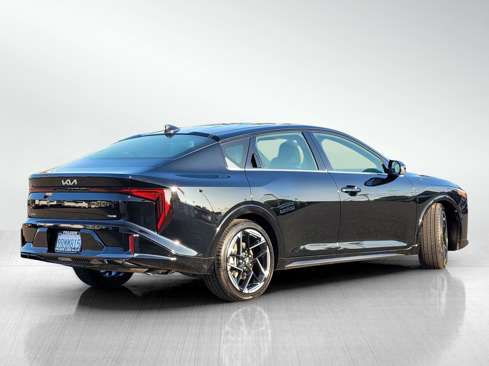 2025 Kia K4 GT-Line photo 4