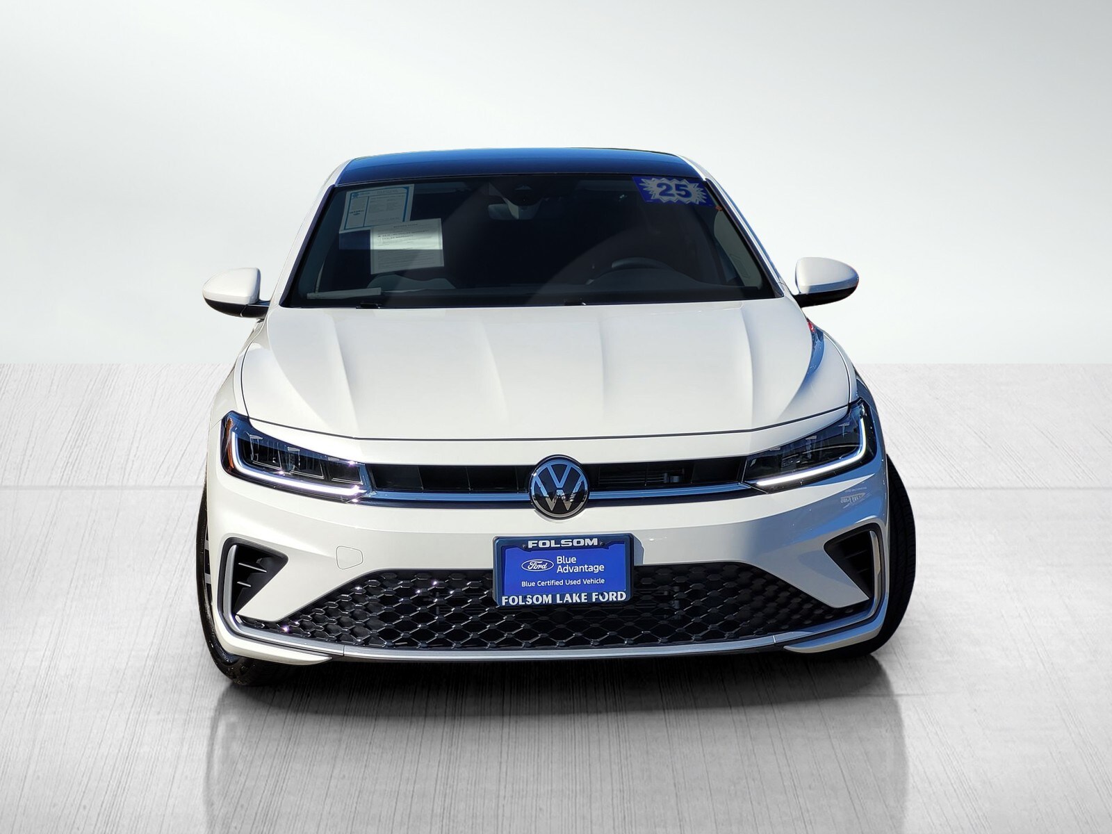 2025 Volkswagen Jetta 1.5T SE photo 2