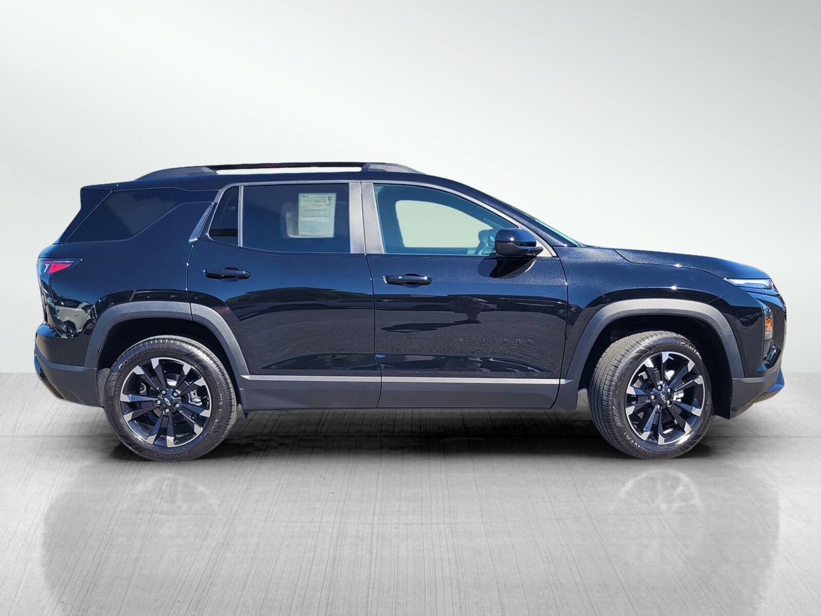 2025 Chevrolet Equinox RS photo 3