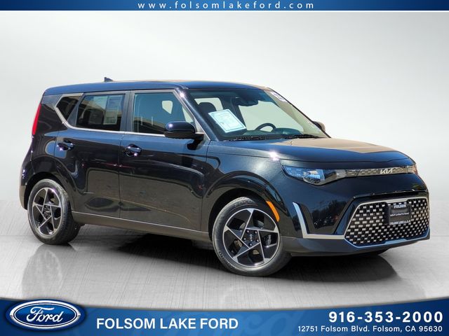 2023 Kia Soul 2.0L EX 6 IVT's photo