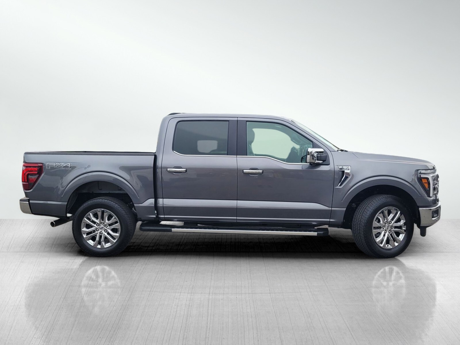 2025 Ford F-150 Lariat photo 3