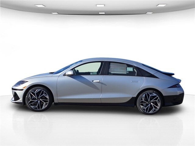 2025 Hyundai Ioniq 6 SEL photo 2