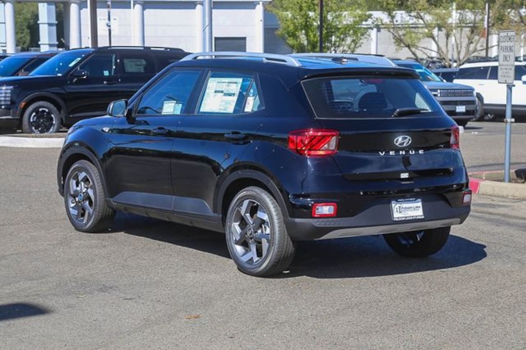New 2026 Hyundai Venue SEL SUV