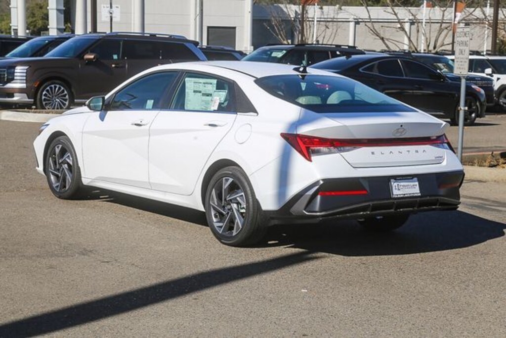 New 2026 Hyundai Elantra Limited Sedan