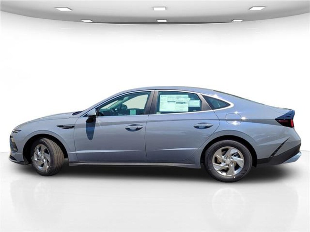 New 2025 Hyundai Sonata SE Sedan