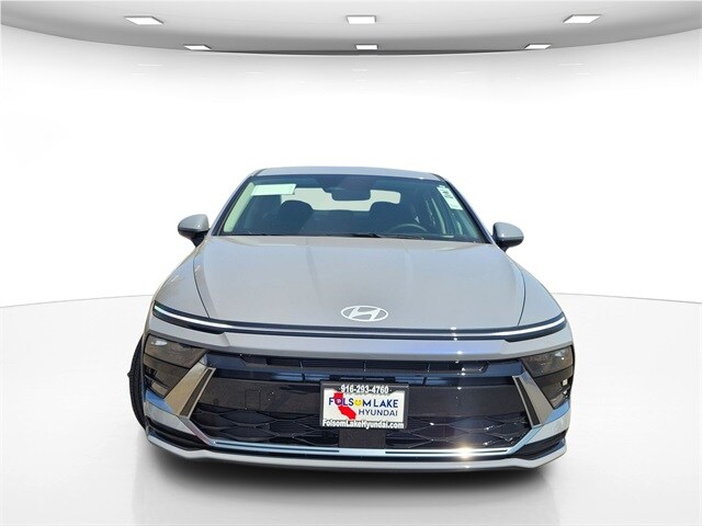 2025 Hyundai Sonata SEL photo 2