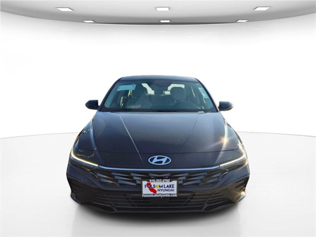 New 2025 Hyundai Elantra Limited Sedan