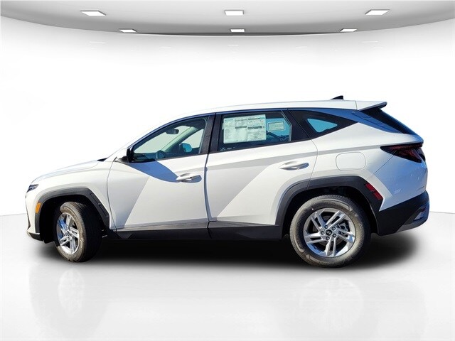 2025 Hyundai Tucson SE photo 3