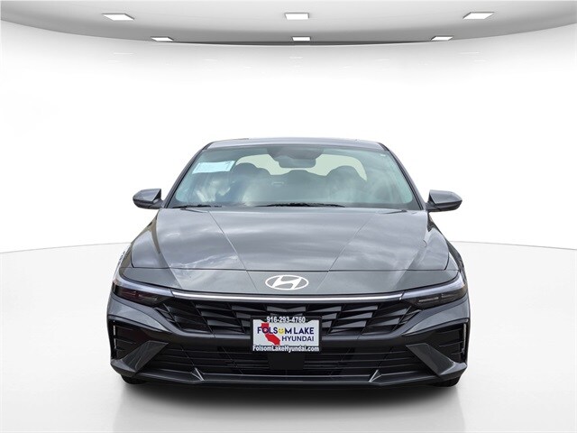 2025 Hyundai Elantra SEL Convenience photo 2