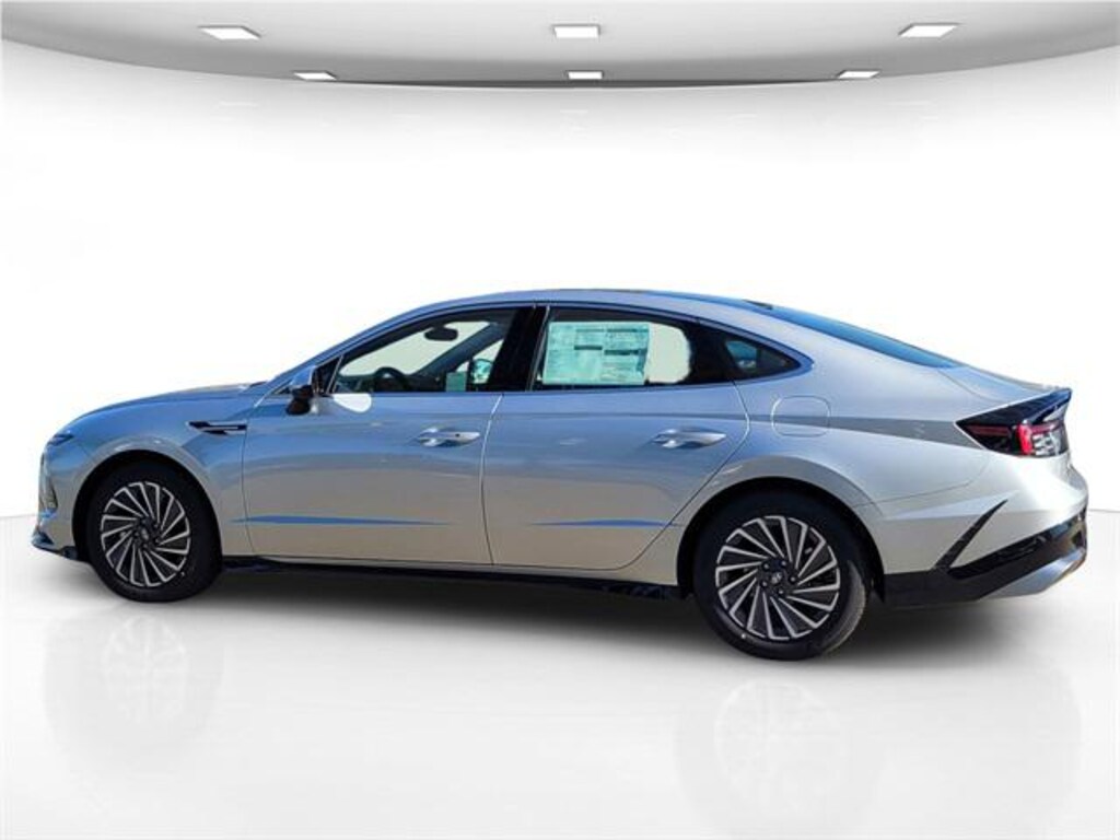 New 2026 Hyundai Sonata Hybrid SEL Sedan