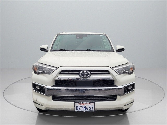 2022 Toyota 4Runner Limited photo 2