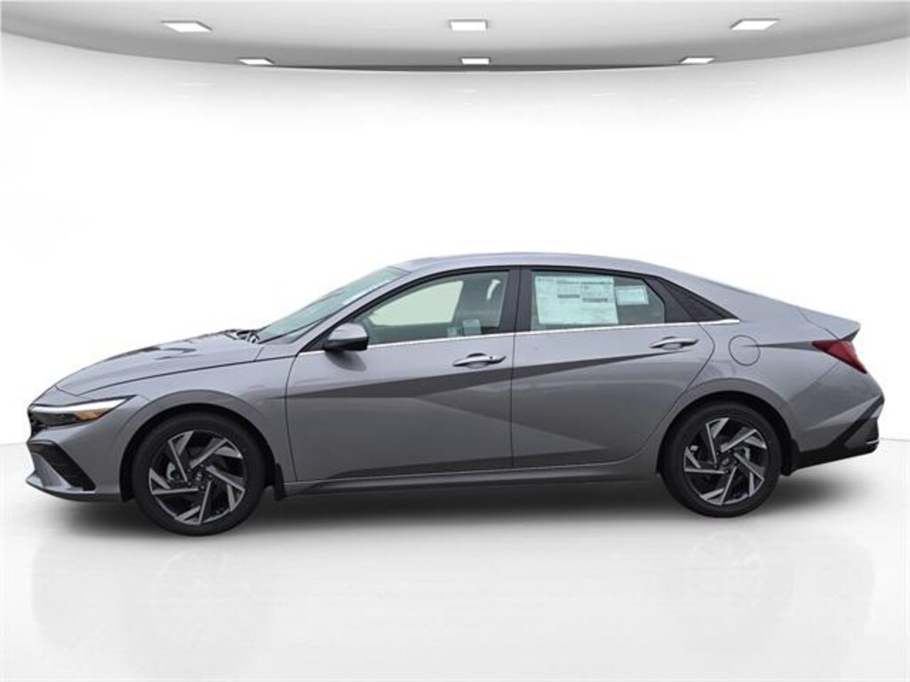 New 2025 Hyundai Elantra SEL Convenience Sedan