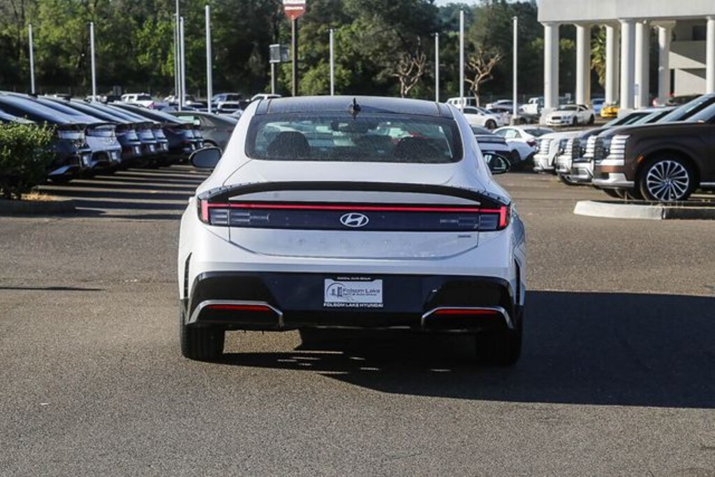 New 2026 Hyundai Sonata Hybrid SEL Sedan