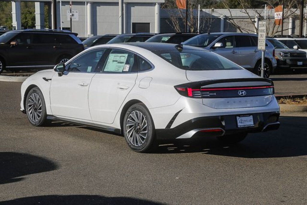 New 2026 Hyundai Sonata Hybrid SEL Sedan