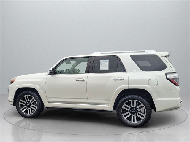 2022 Toyota 4Runner Limited photo 3