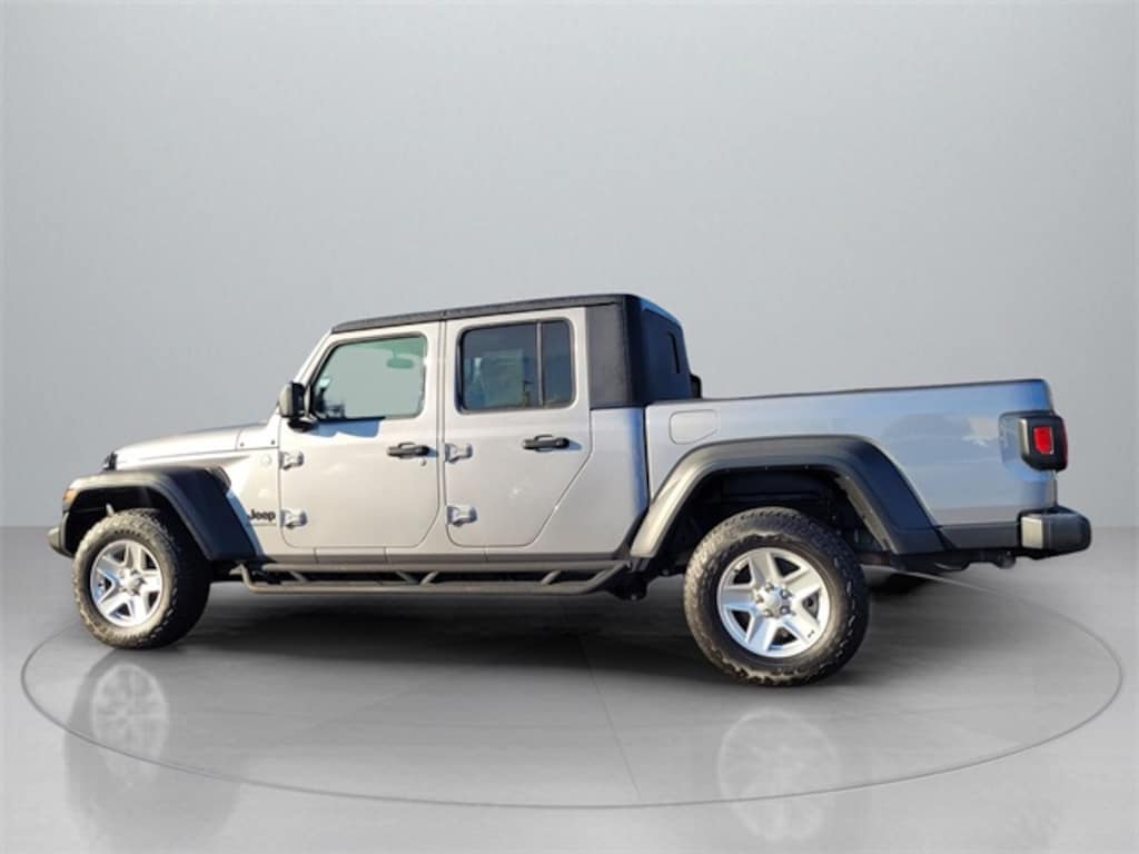 Used 2020 Jeep Gladiator Sport Truck Crew Cab