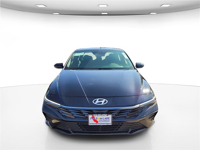 2025 Hyundai Elantra Hybrid SEL Sport photo 2