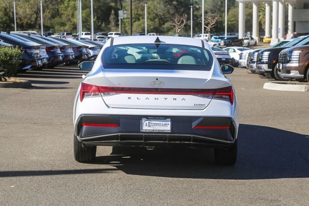 New 2026 Hyundai Elantra Limited Sedan