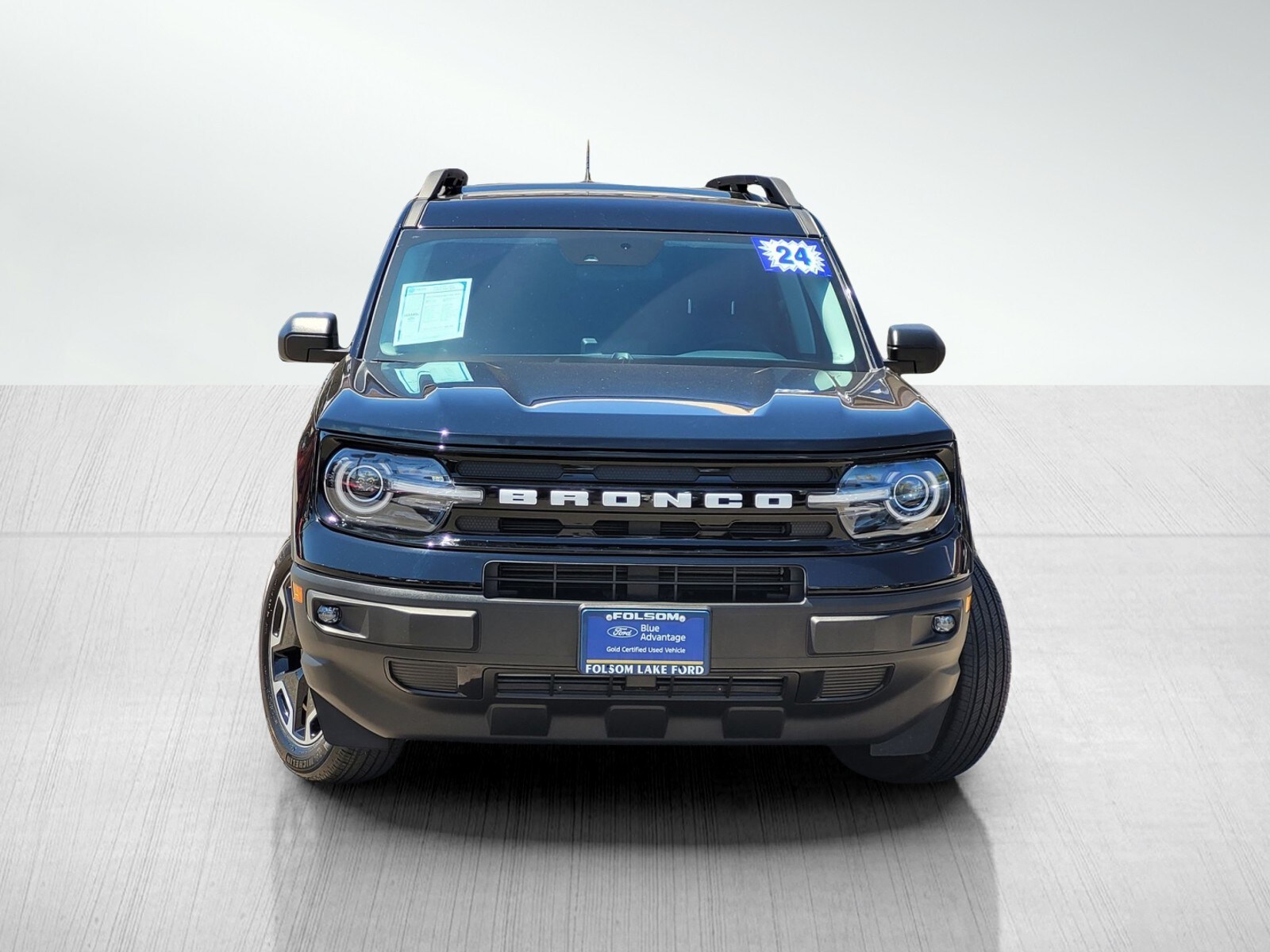 2024 Ford Bronco Sport Outer Banks photo 2