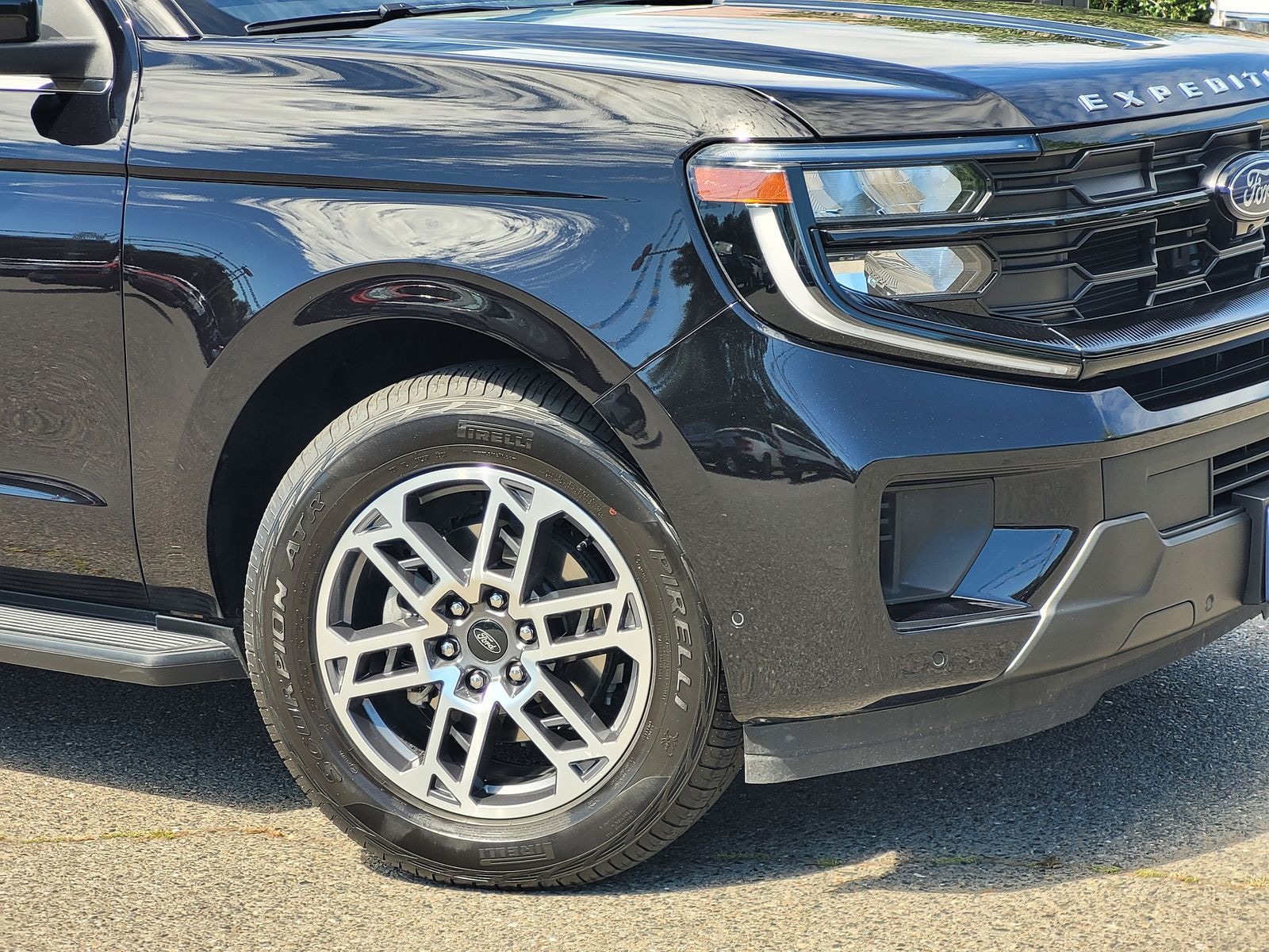 2025 Ford Expedition Max Active photo 5