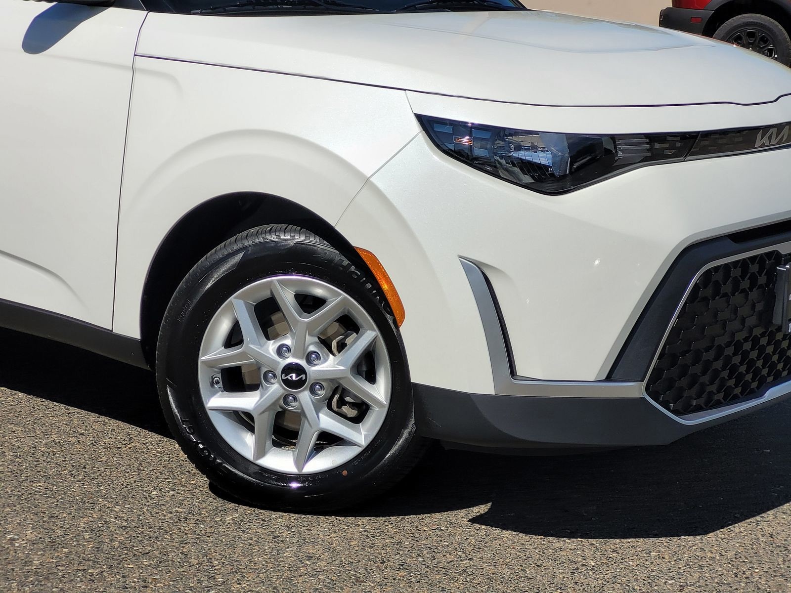 2025 Kia Soul LX photo 5