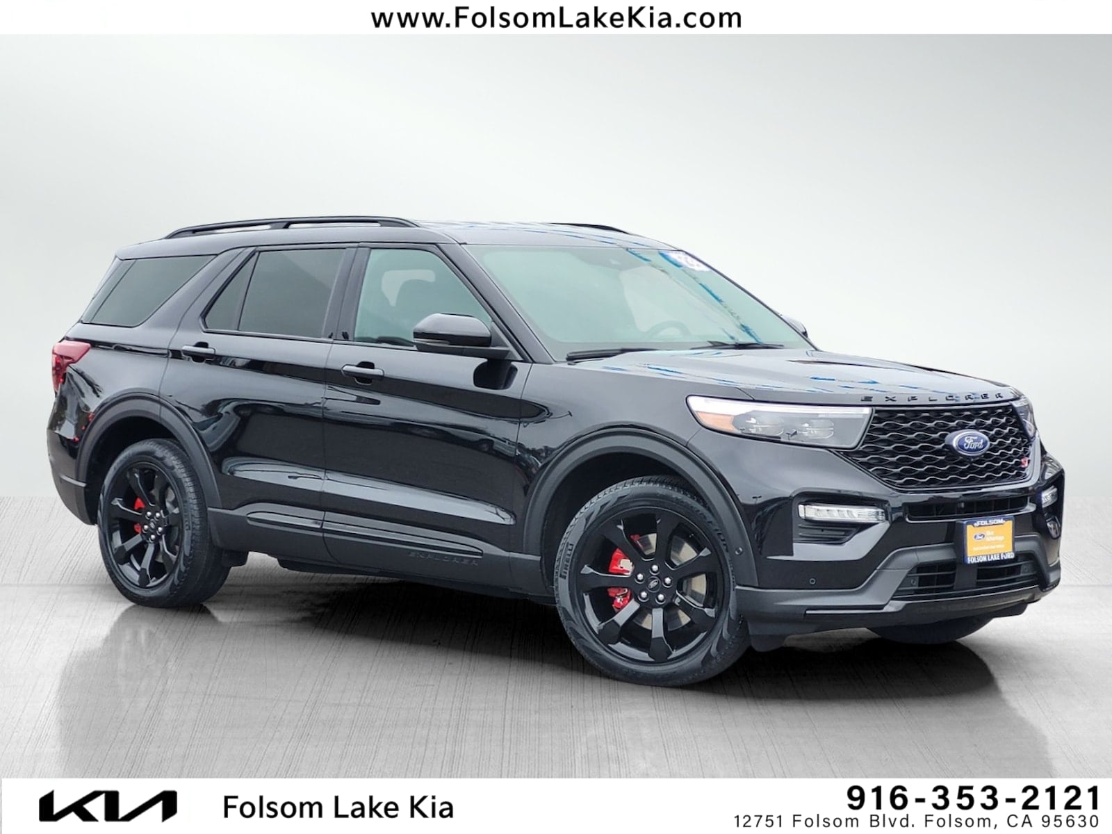 2023 Ford Explorer ST's photo