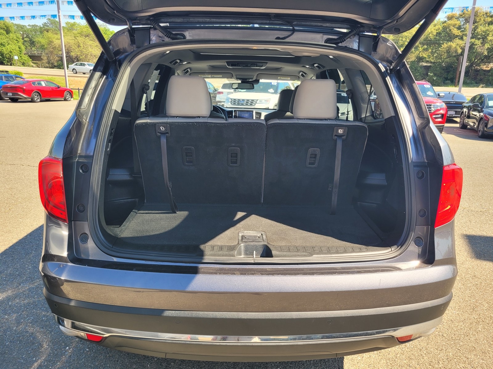 2018 Honda Pilot Elite photo 3