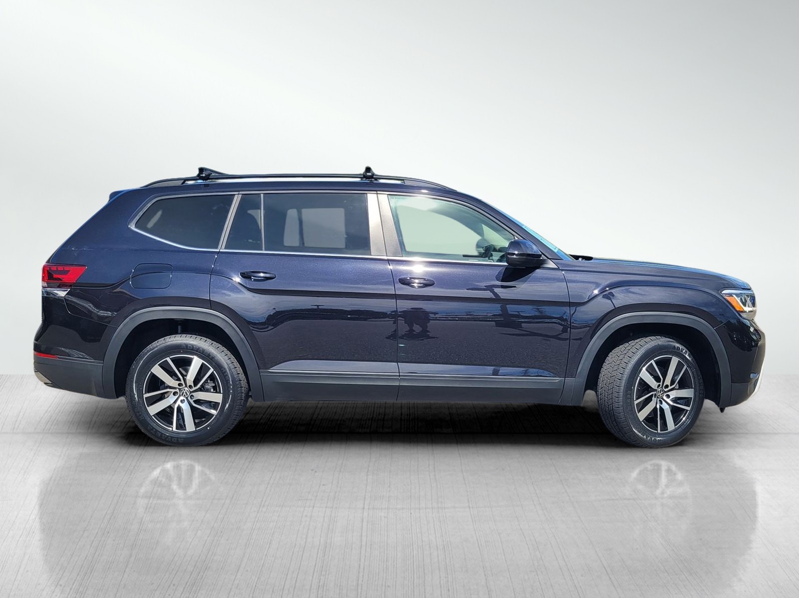 2022 Volkswagen Atlas 2.0T SE photo 2