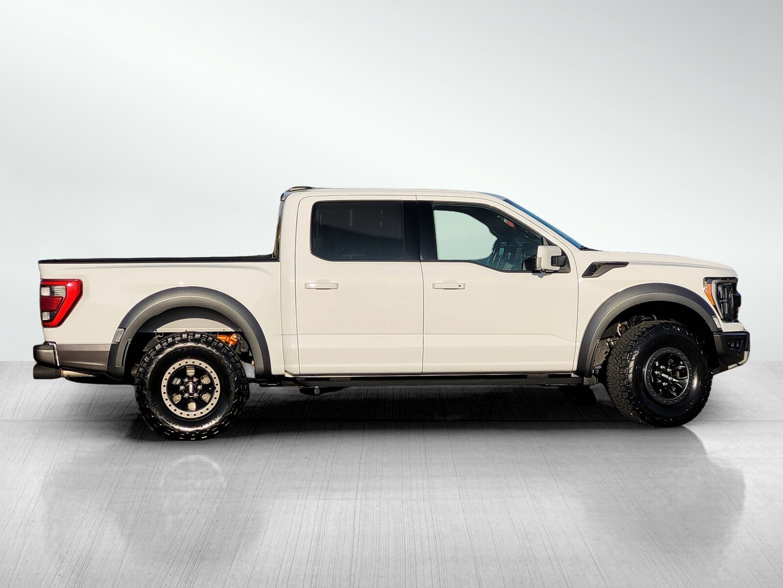 2022 Ford F-150 Raptor photo 3