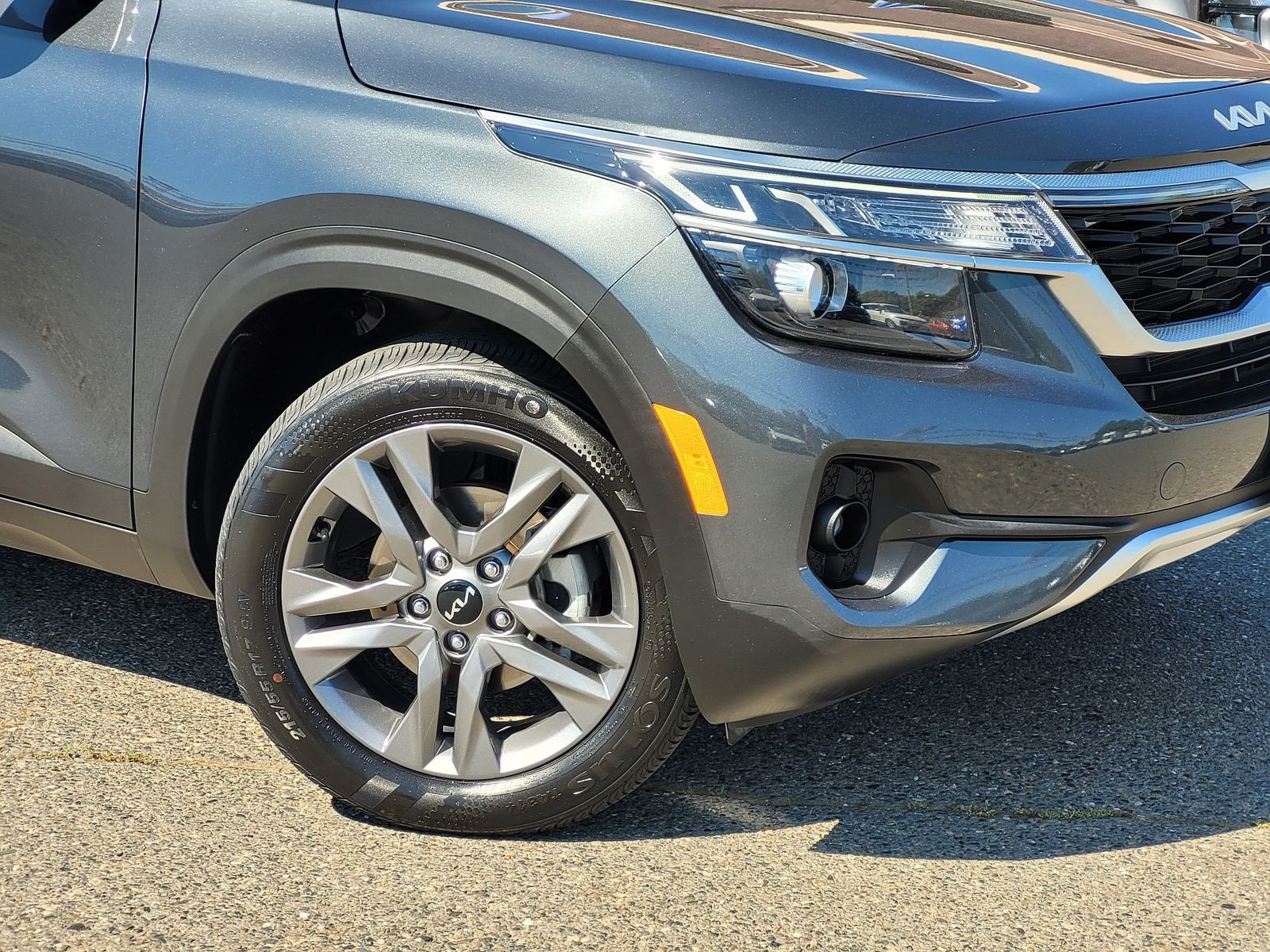 2023 Kia Seltos S photo 5