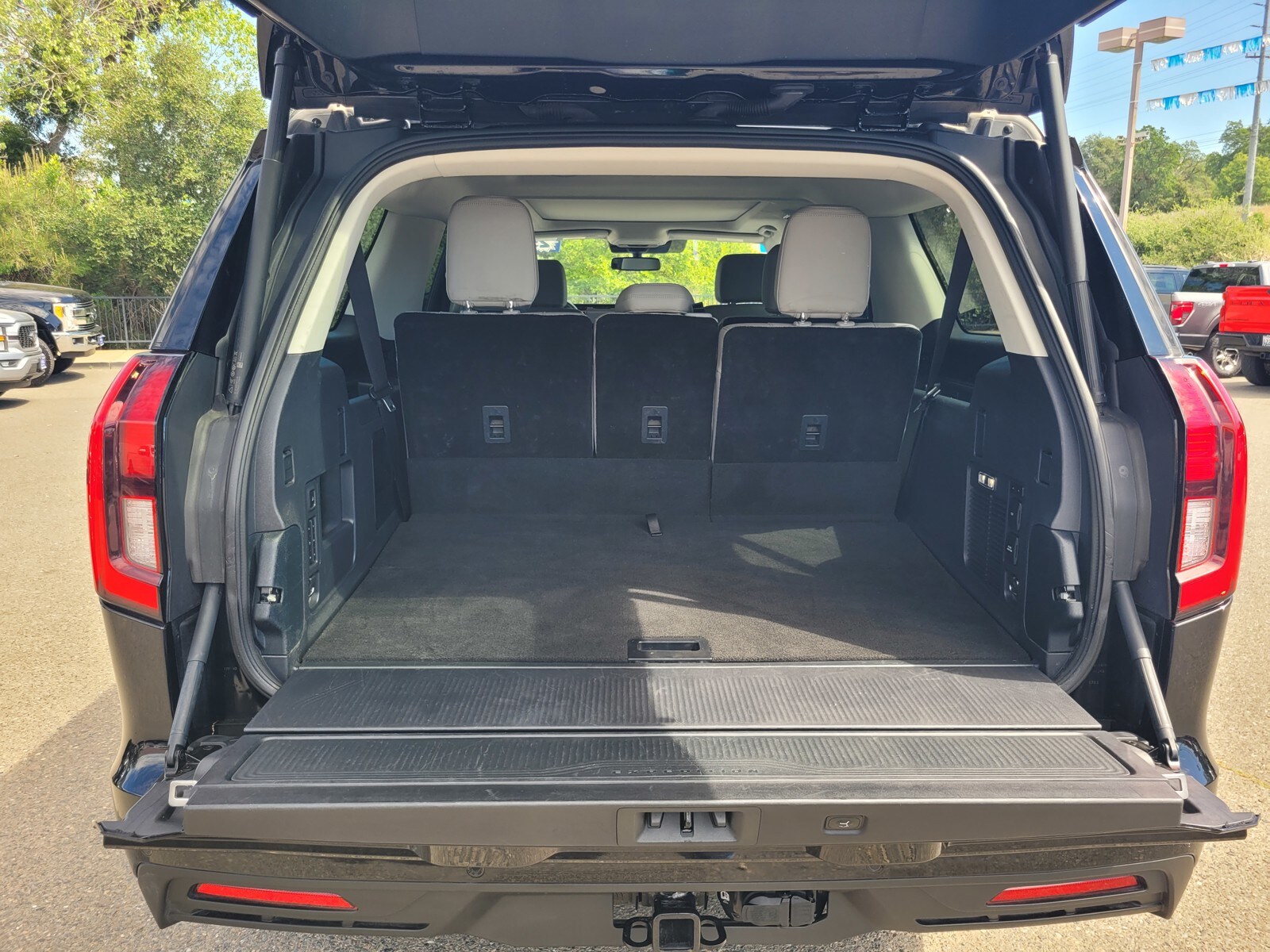 2025 Ford Expedition Max Active photo 3