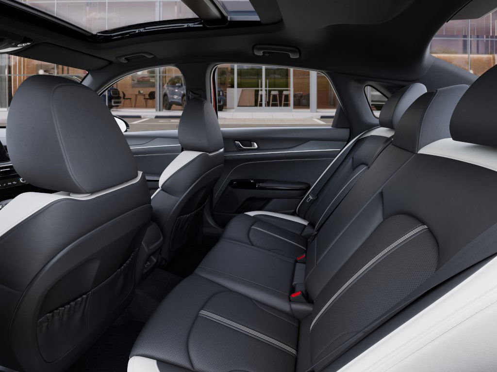 2025 Kia K5 GT-Line - Photo 18