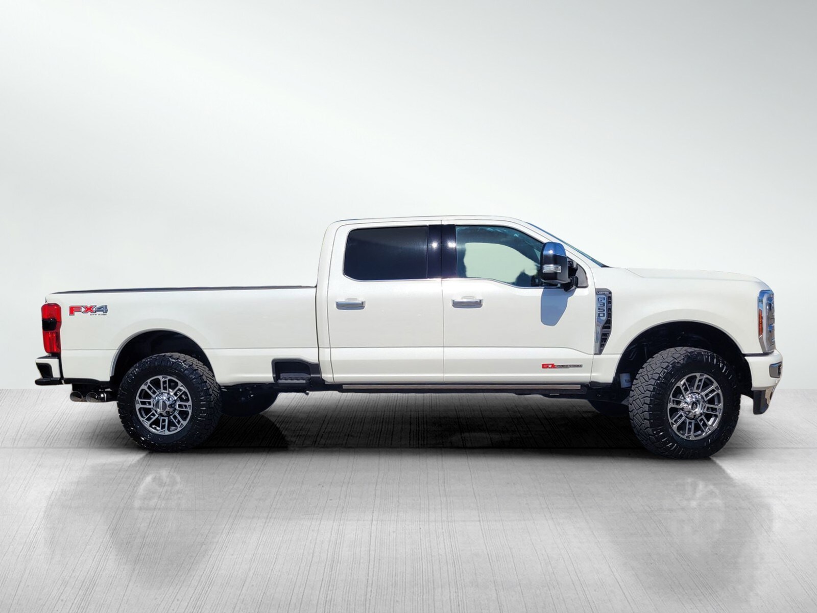 2024 Ford F-350 Limited photo 3