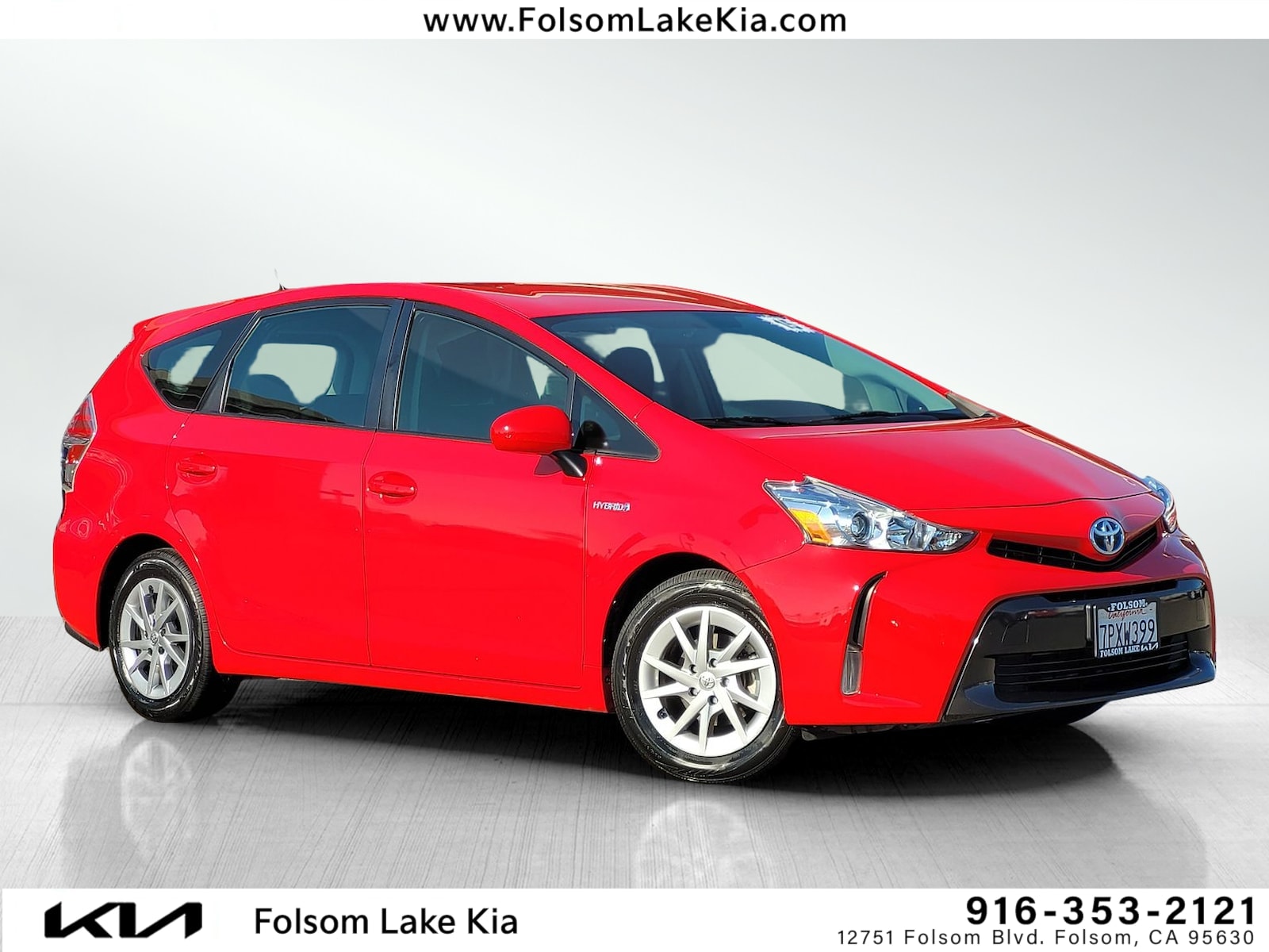2015 Toyota Prius v Three