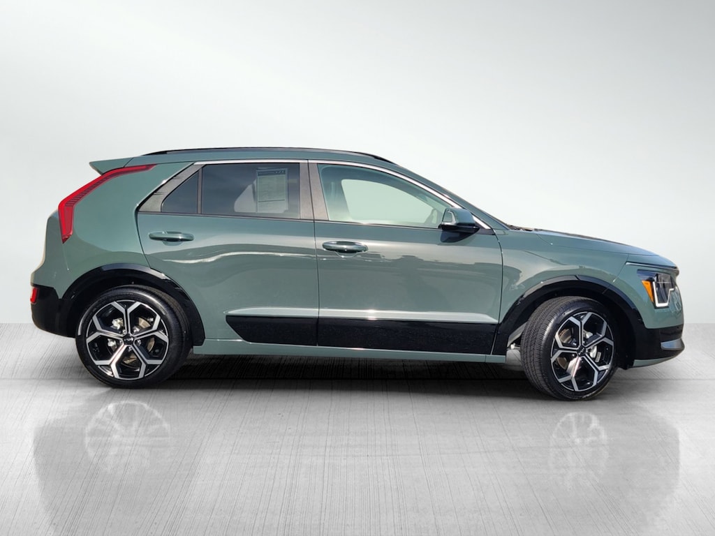 Certified 2025 Kia Niro SX Touring SUV