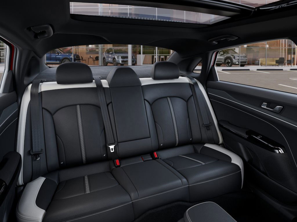 2025 Kia K5 GT-Line - Photo 16