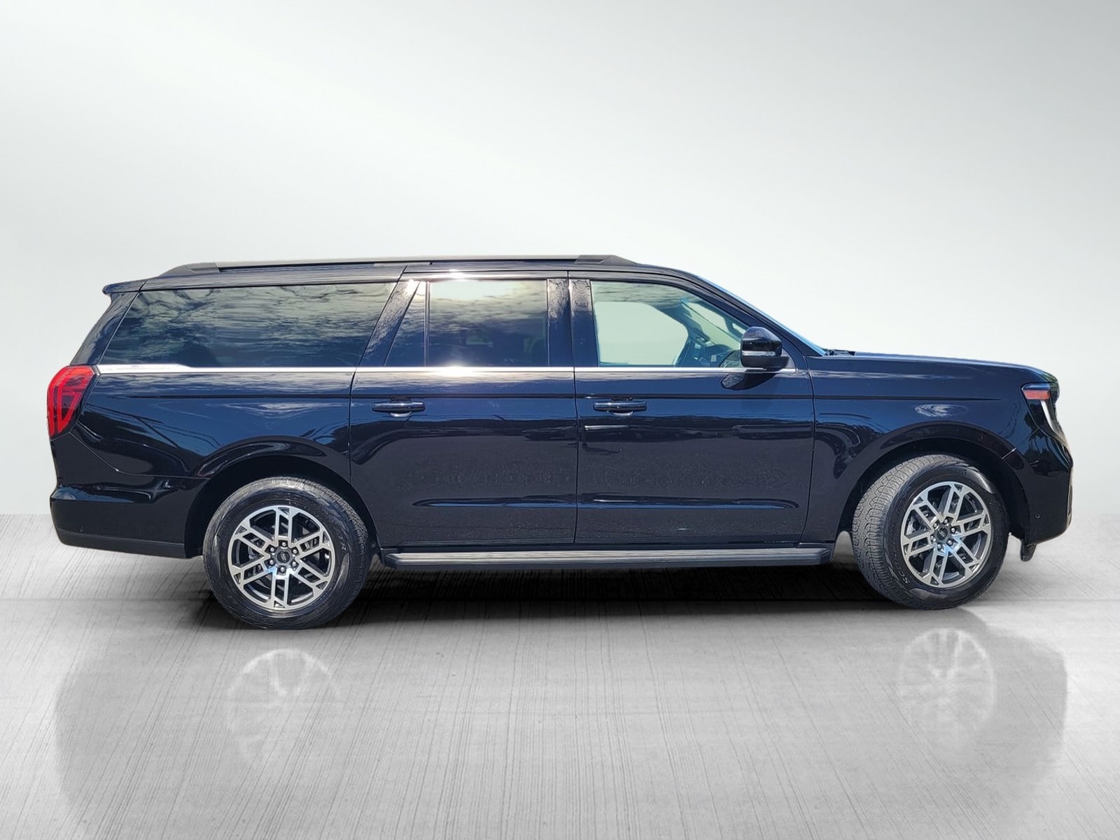 2025 Ford Expedition Max Active photo 2