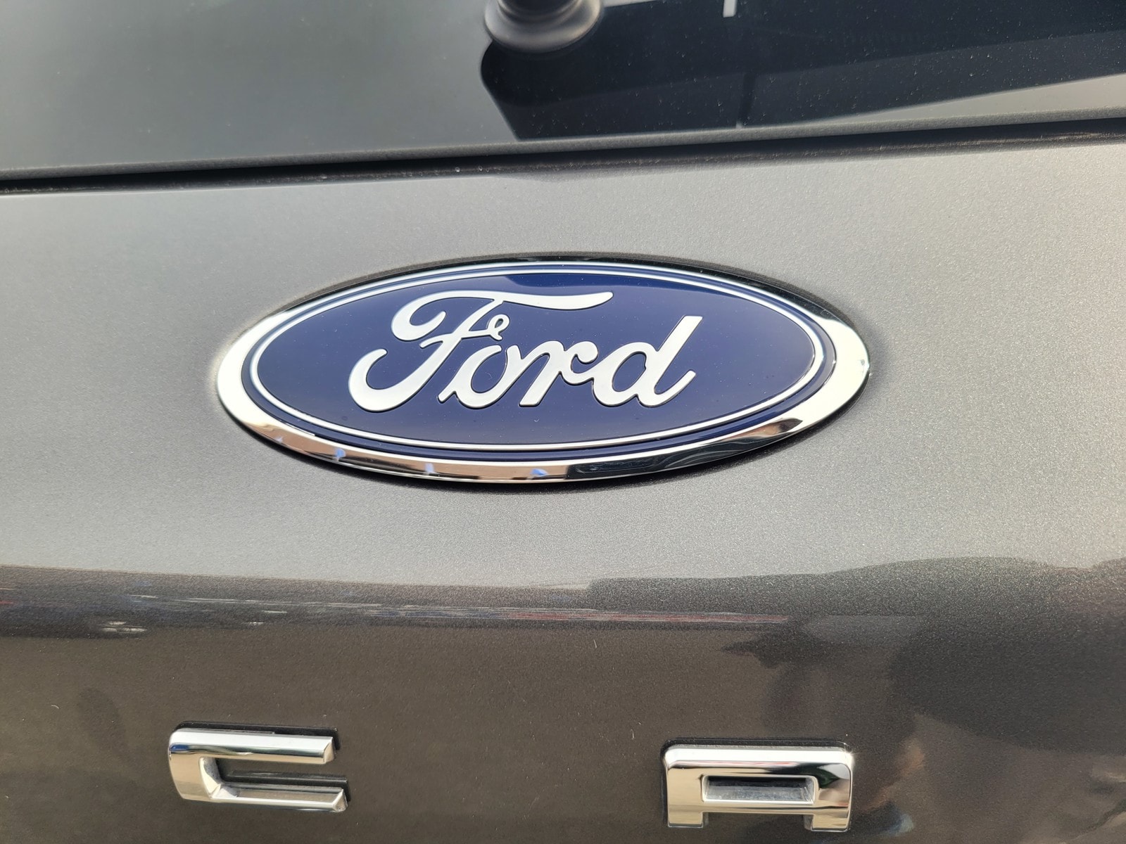 2025 Ford Escape ST-Line photo 6