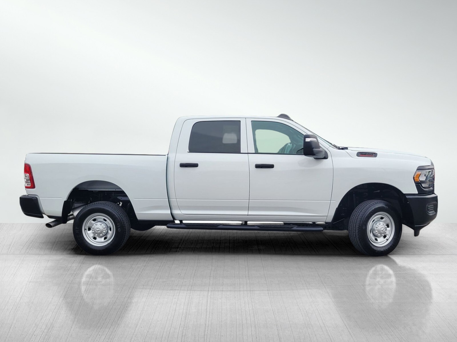 2024 Ram 2500 Tradesman photo 3