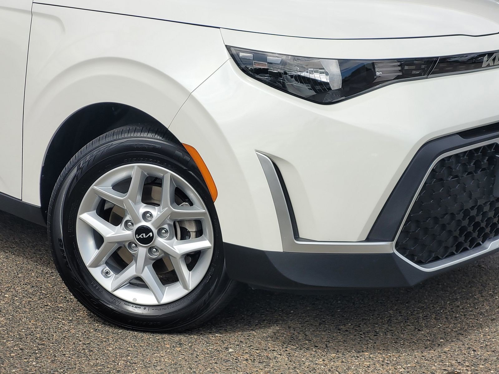 2025 Kia Soul LX photo 5