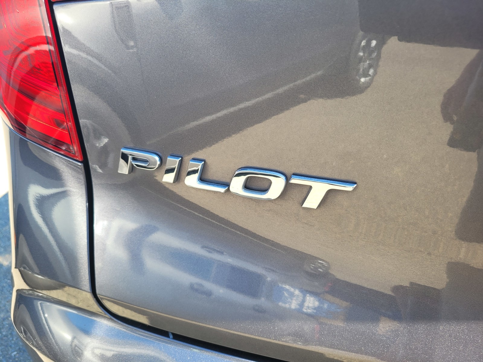 2018 Honda Pilot Elite photo 6