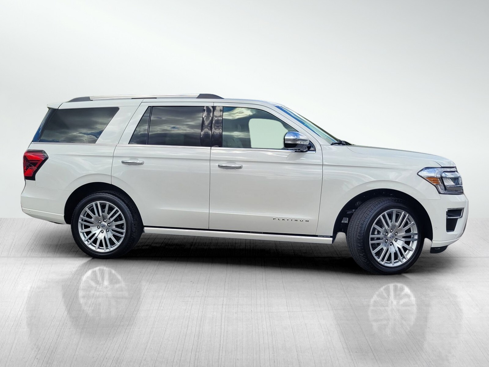 2024 Ford Expedition Platinum photo 3