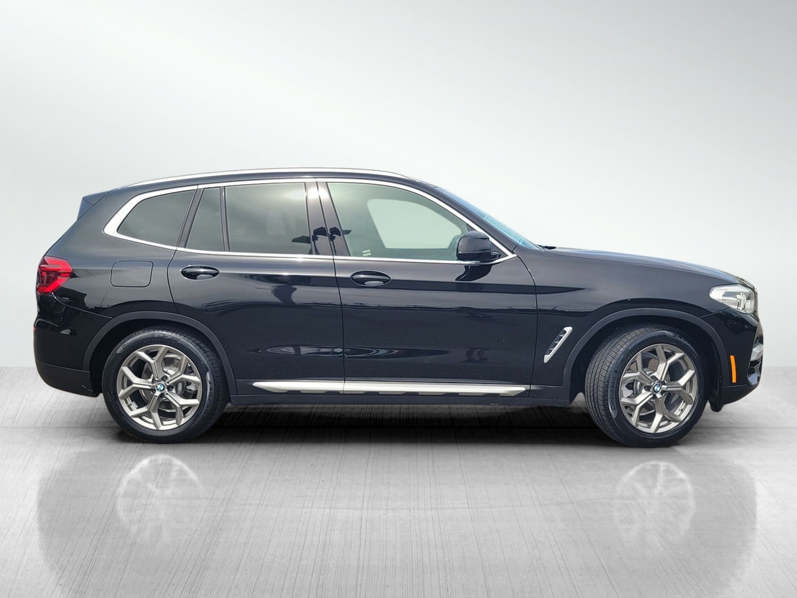 2020 BMW X3 sDrive30i photo 2