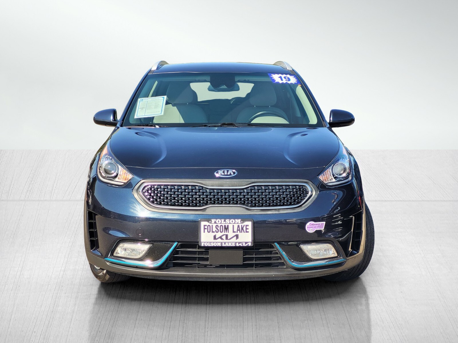 2019 Kia Niro Plug-In Hybrid LX photo 2