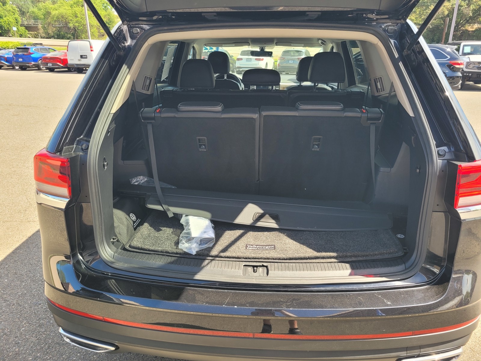 2022 Volkswagen Atlas 2.0T SE photo 3