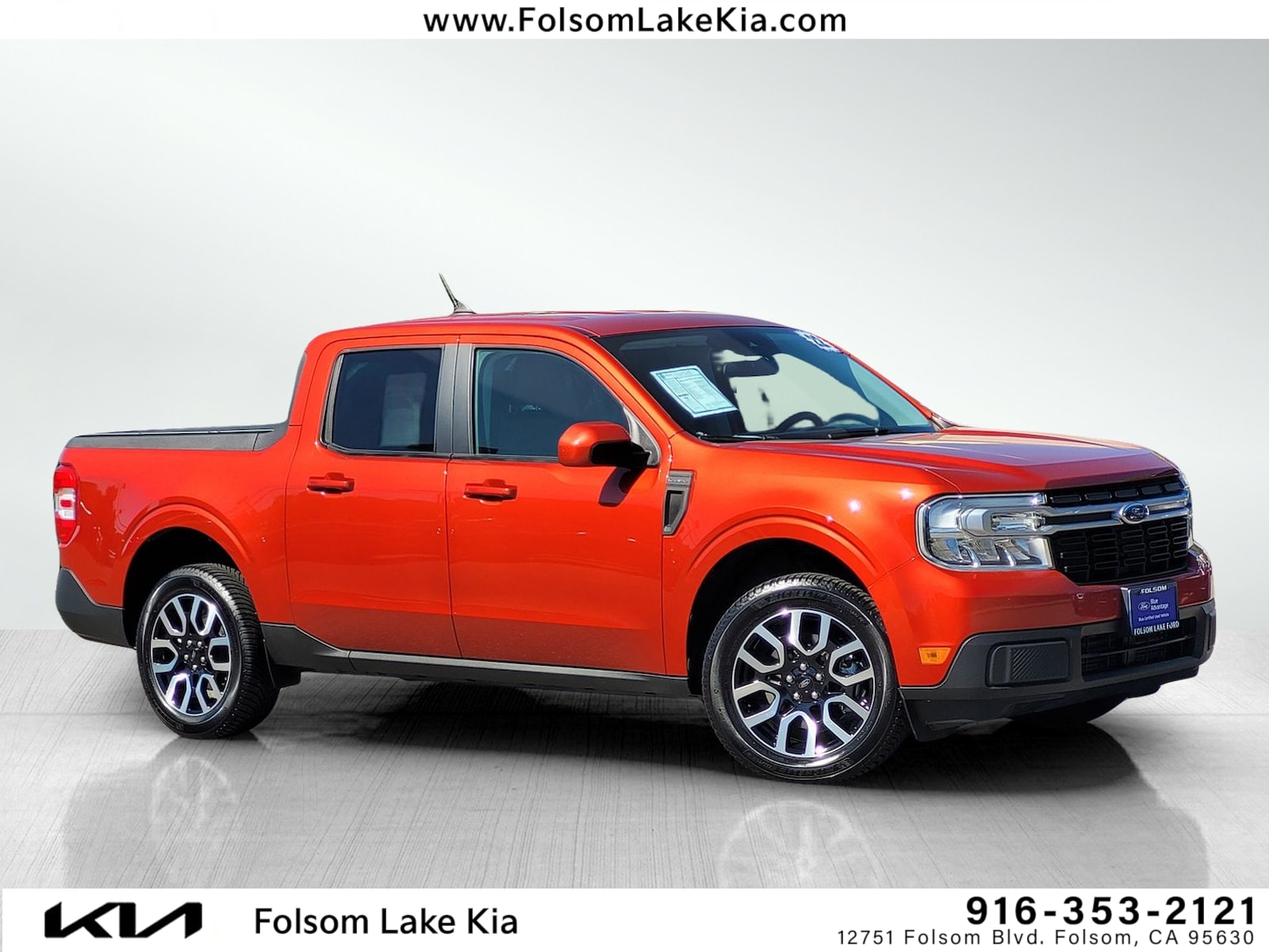 2022 Ford Maverick LARIAT photo 1