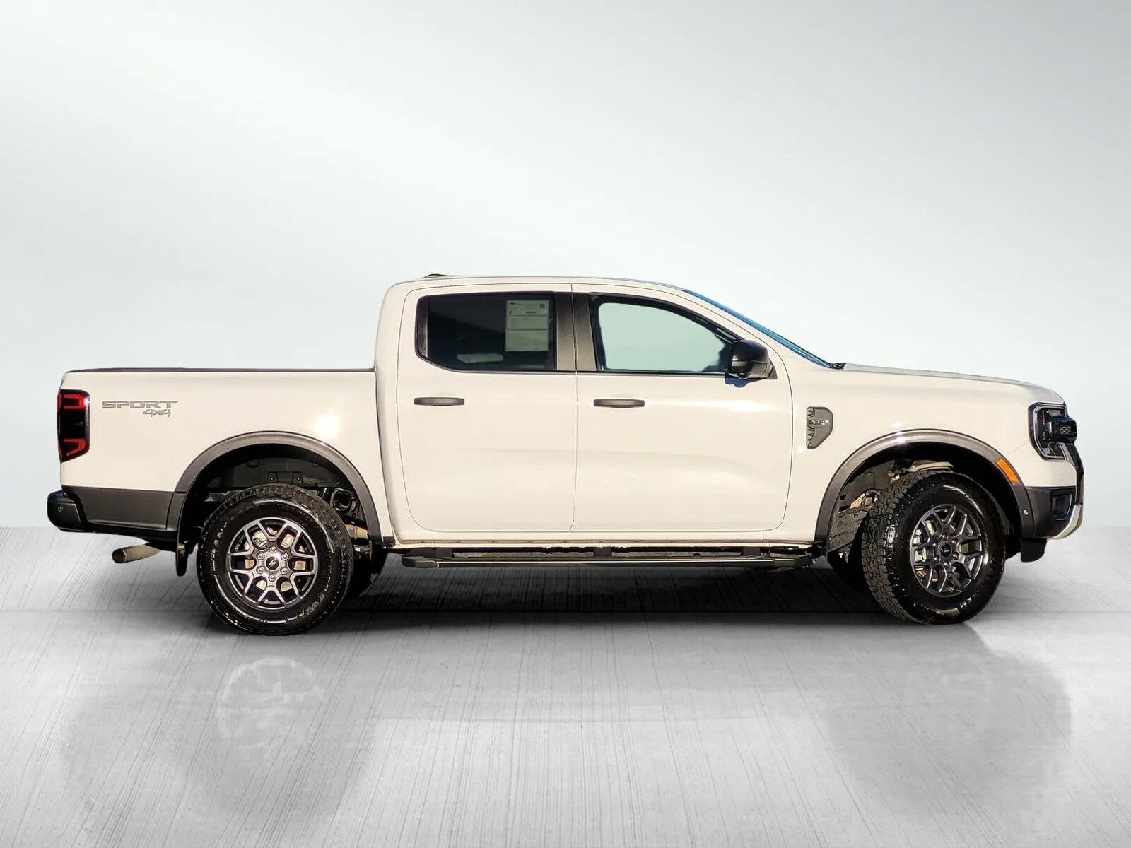 2024 Ford Ranger XLT photo 2