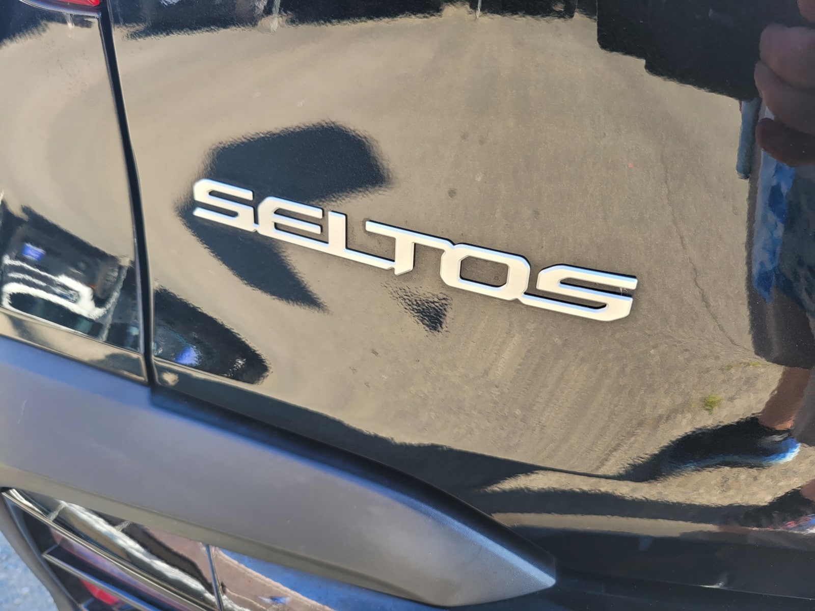 2024 Kia Seltos SX photo 6