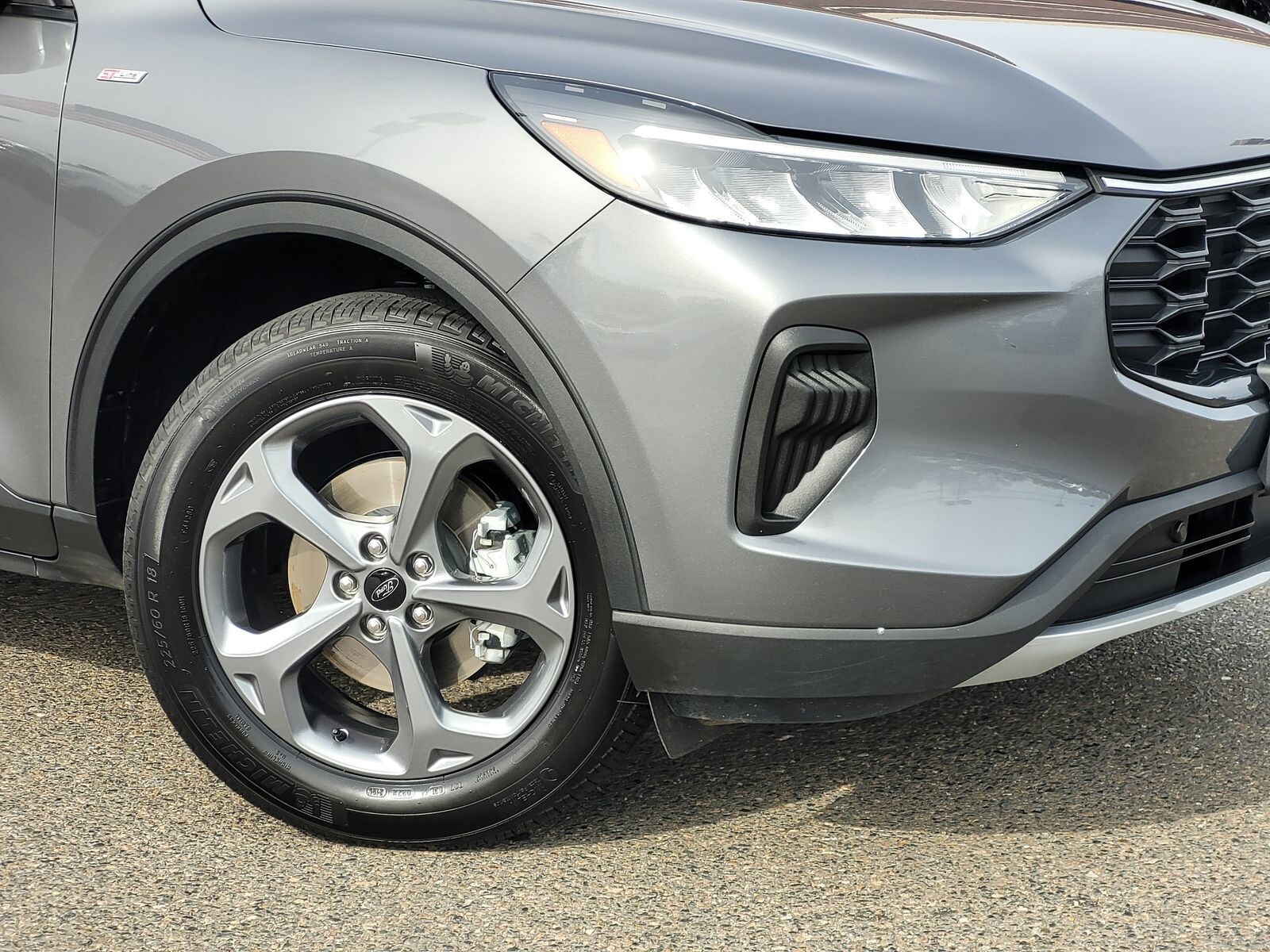 2025 Ford Escape ST-Line photo 5